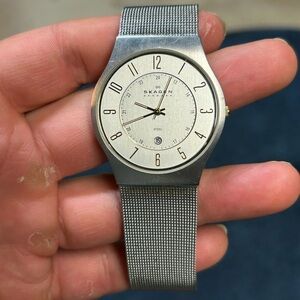 Skagen 233XLSGS Slimline men's watch. **Not Running**